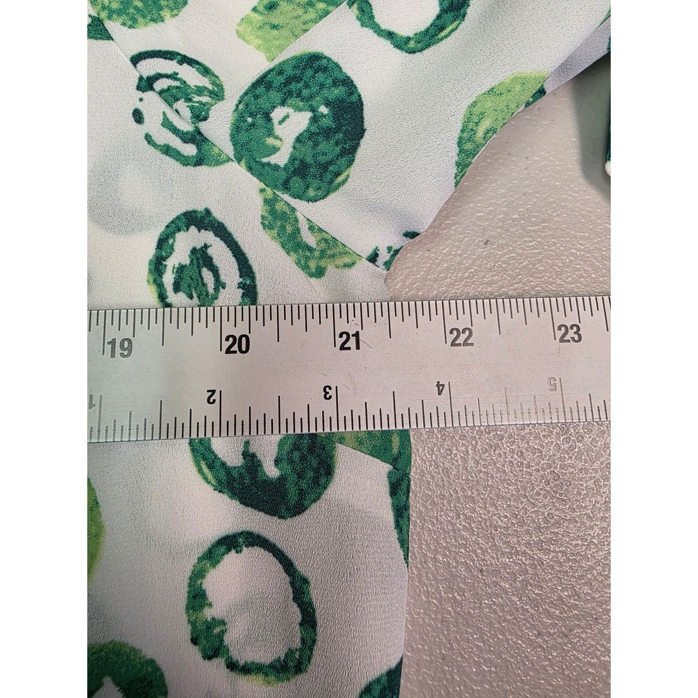 Belle by Kim Gravel Green White Abstract Circle Print Split V-Neck Blouse M - Picture 4 of 6